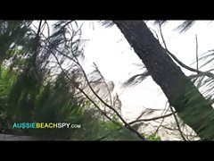 Vú nhỏ khiêu dâm