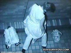 Khiêu dâm với trẻ trực tuyến